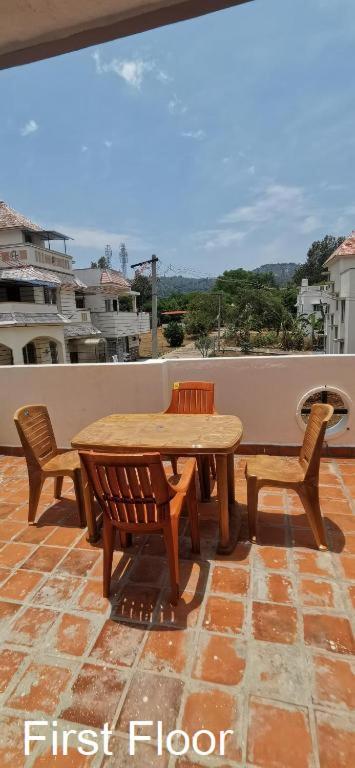 Olive Hills Yelagiri - Families Only - Full Duplex House - Yelagiri Vila Quarto foto